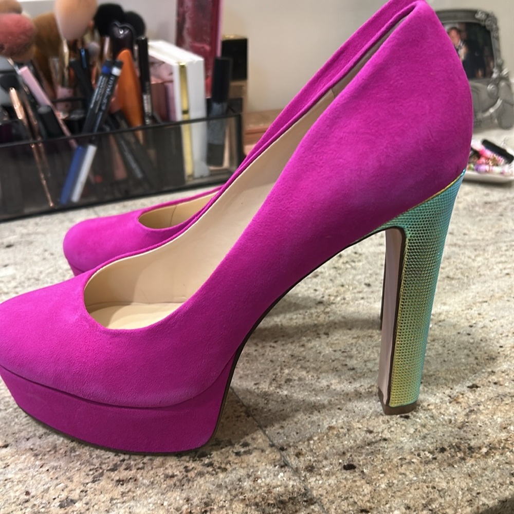 Jessica Simpson Vibrant Pink Heels with Gold Accents